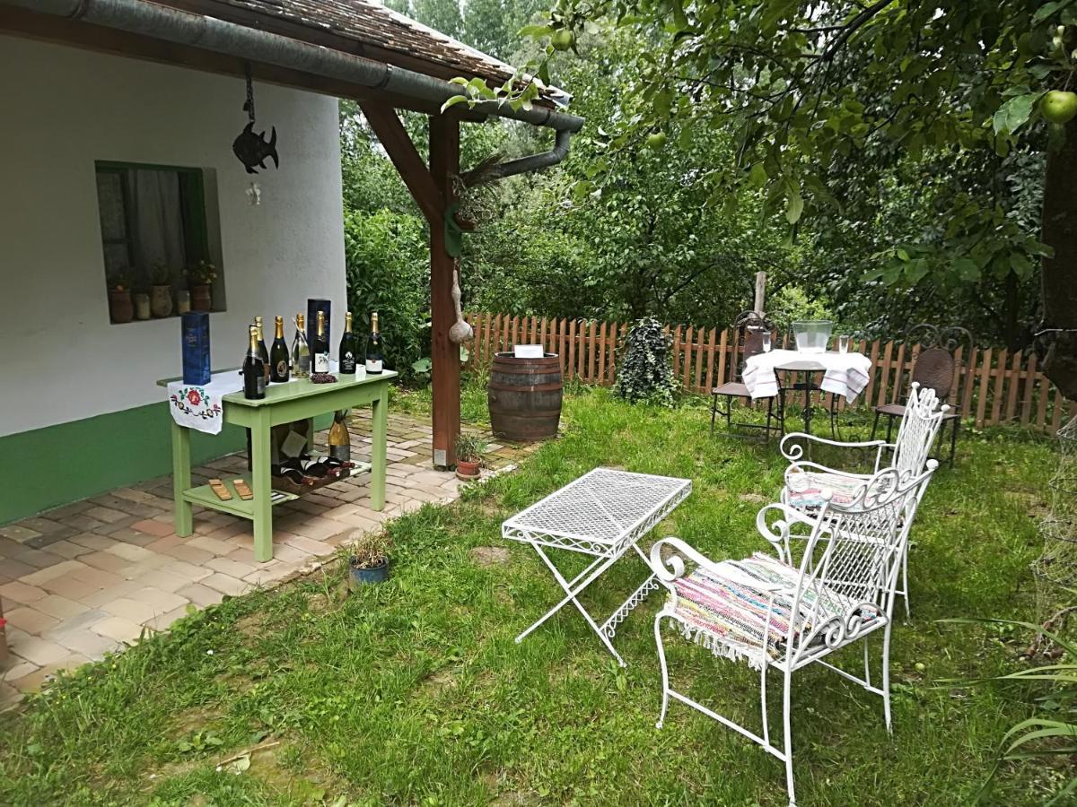 Appartamento Ribarska Kuca - Ilok ,Tradicijska Kuca-Sobe Esterno foto